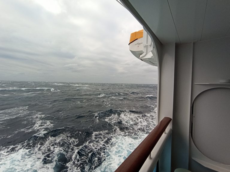 Costa Smeralda cancela la escala prevista para hoy en Palma debido a la Borrasca Gloria