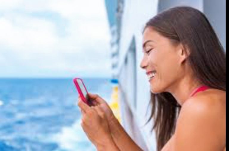 Todo lo que debes saber sobre el uso del teléfono en un crucero