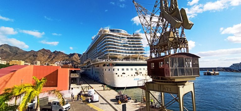 1 semana por las Islas Canarias y Madeira a bordo de un crucero AIDA