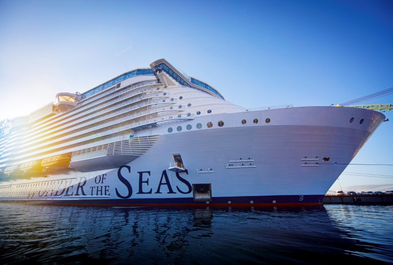 EL WONDER OF THE SEAS DE ROYAL CARIBBEAN COMIENZA A NAVEGAR